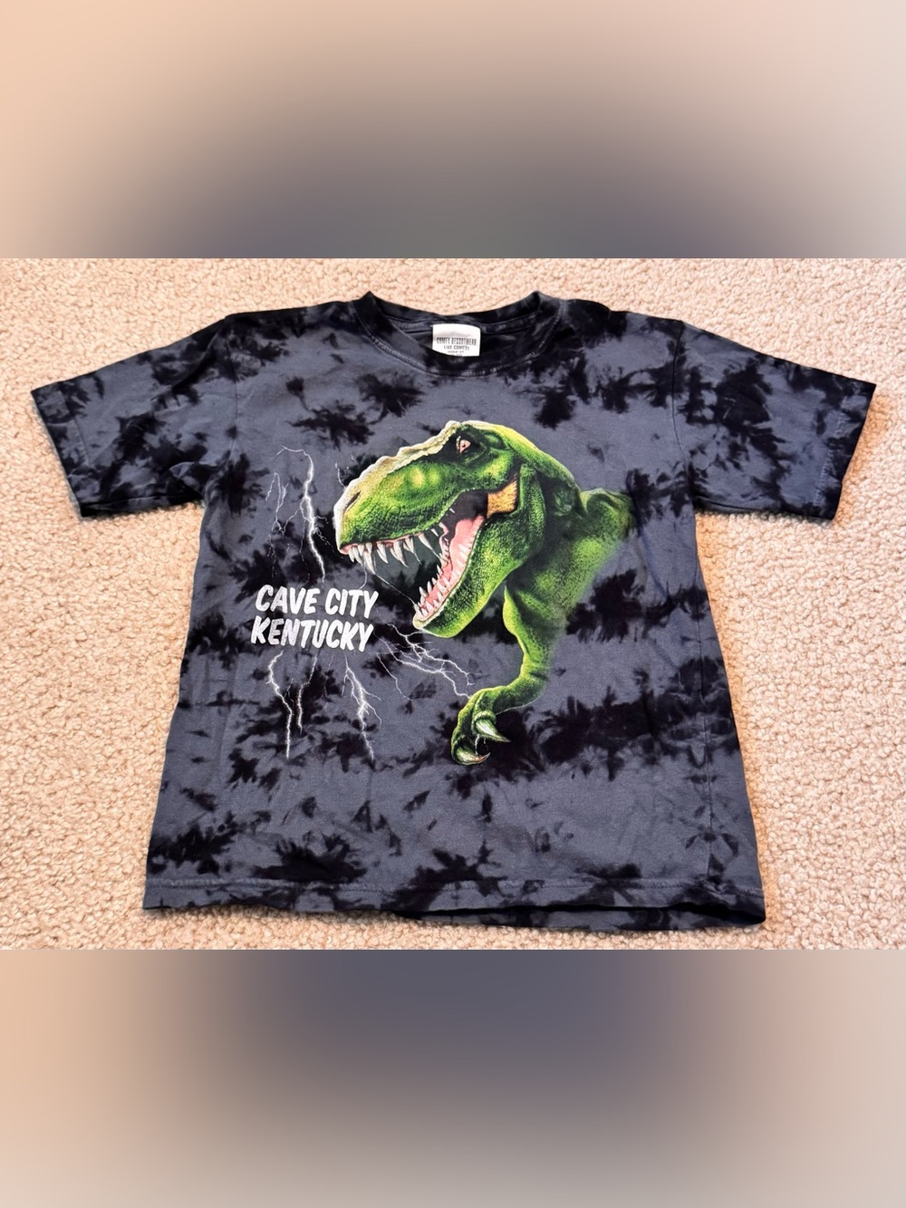 Cave City Kentucky Black Tie-Dye T-Shirt with Green T-Rex Graphic Size XS